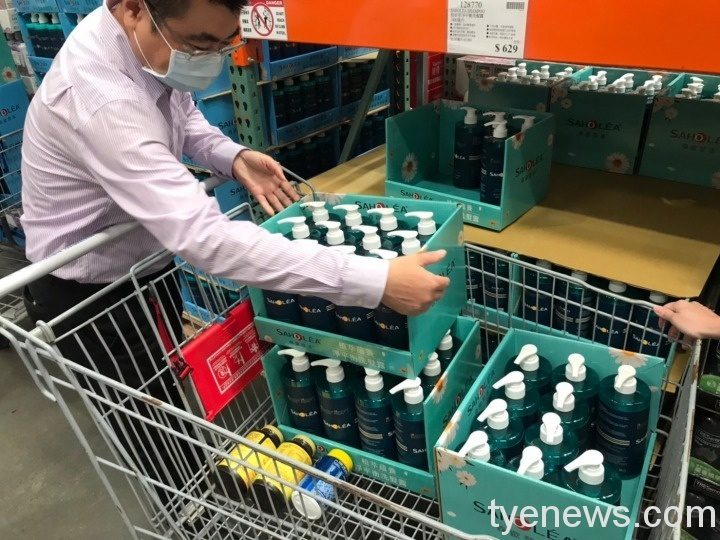 解封後驚見瘋搶這個?店員:夠了喔! 01 5 3