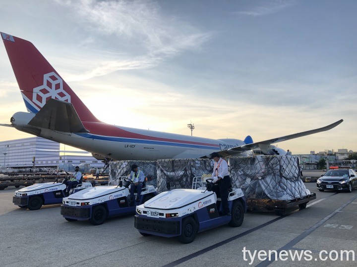 全球海運塞港缺櫃供應鏈失序 桃機航運量創新高 020803