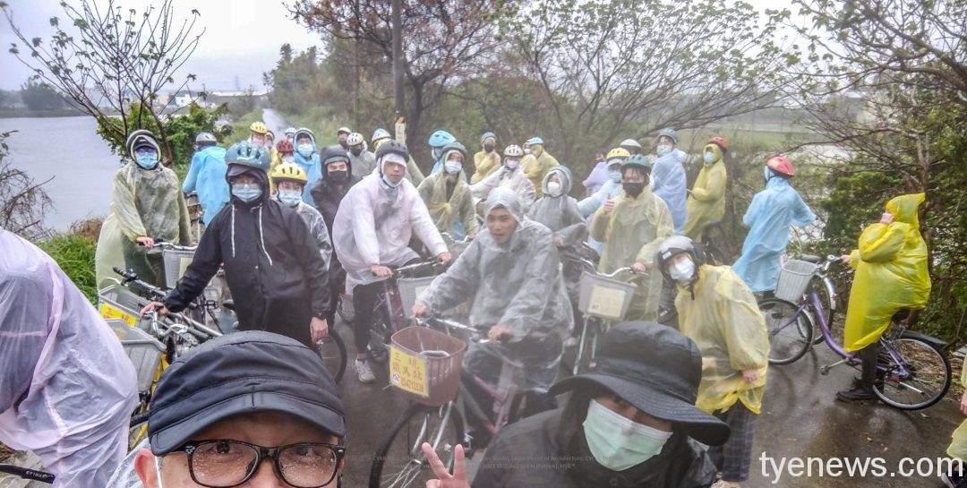 中原建築系「不見城市的看4.0」 龍鱗大地呈現南崁土地故事 03 學期中的課程勘查經歷低溫大雨不減同學們學習心