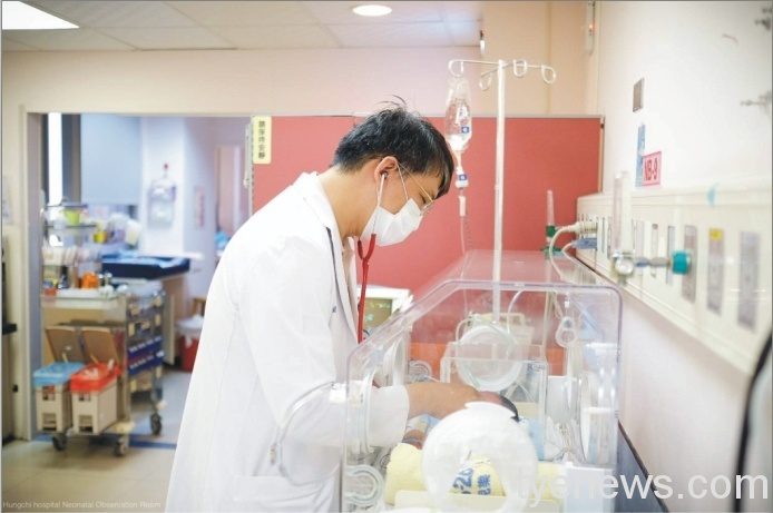 疫情期間孕媽咪好怕怕?宏其婦幼為你解答不擔心 04 24小時專任兒科醫師駐院值班