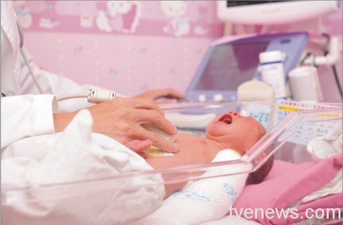 疫情期間孕媽咪好怕怕?宏其婦幼為你解答不擔心 06 新生兒全套超音波篩檢