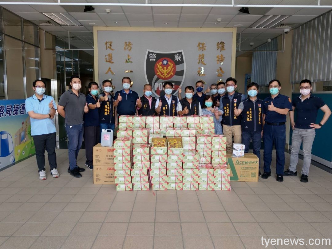 力挺桃捷警執勤辛勞 警友會贈防疫物資
