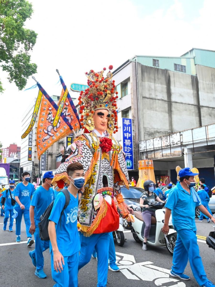 中壢慈惠堂70週年祈福大遶境巡禮 鄭文燦祈求疫情退散 1 7 scaled 3