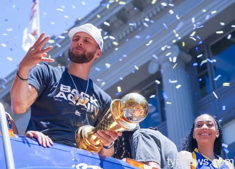 勇士封王灣區遊行 柯瑞:讓質疑者無話可說