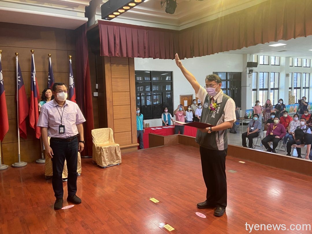 宣誓就職新任區長 黃全成:推動建設體現八塊厝日常