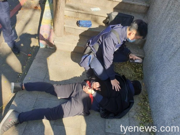 【有片】失竊車衝撞民宅逃逸 網PO文:我們的損失誰賠 1199954