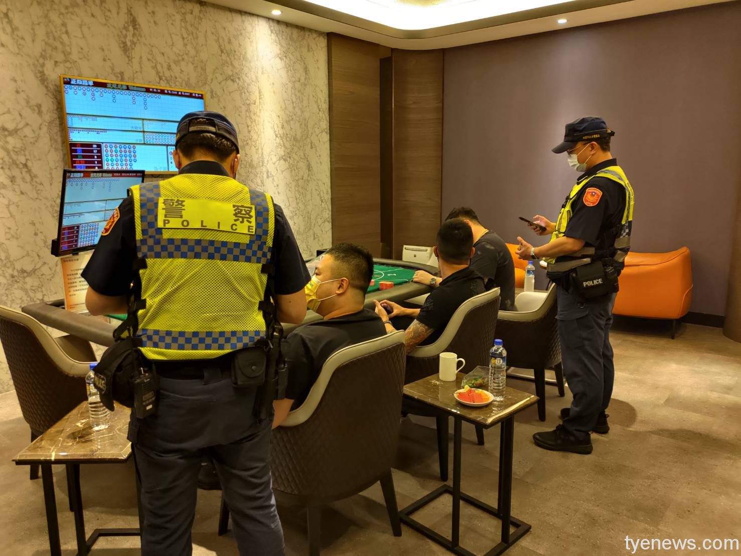 桃警執行威力掃蕩淨化治安 加強專案臨檢勤務 1291799