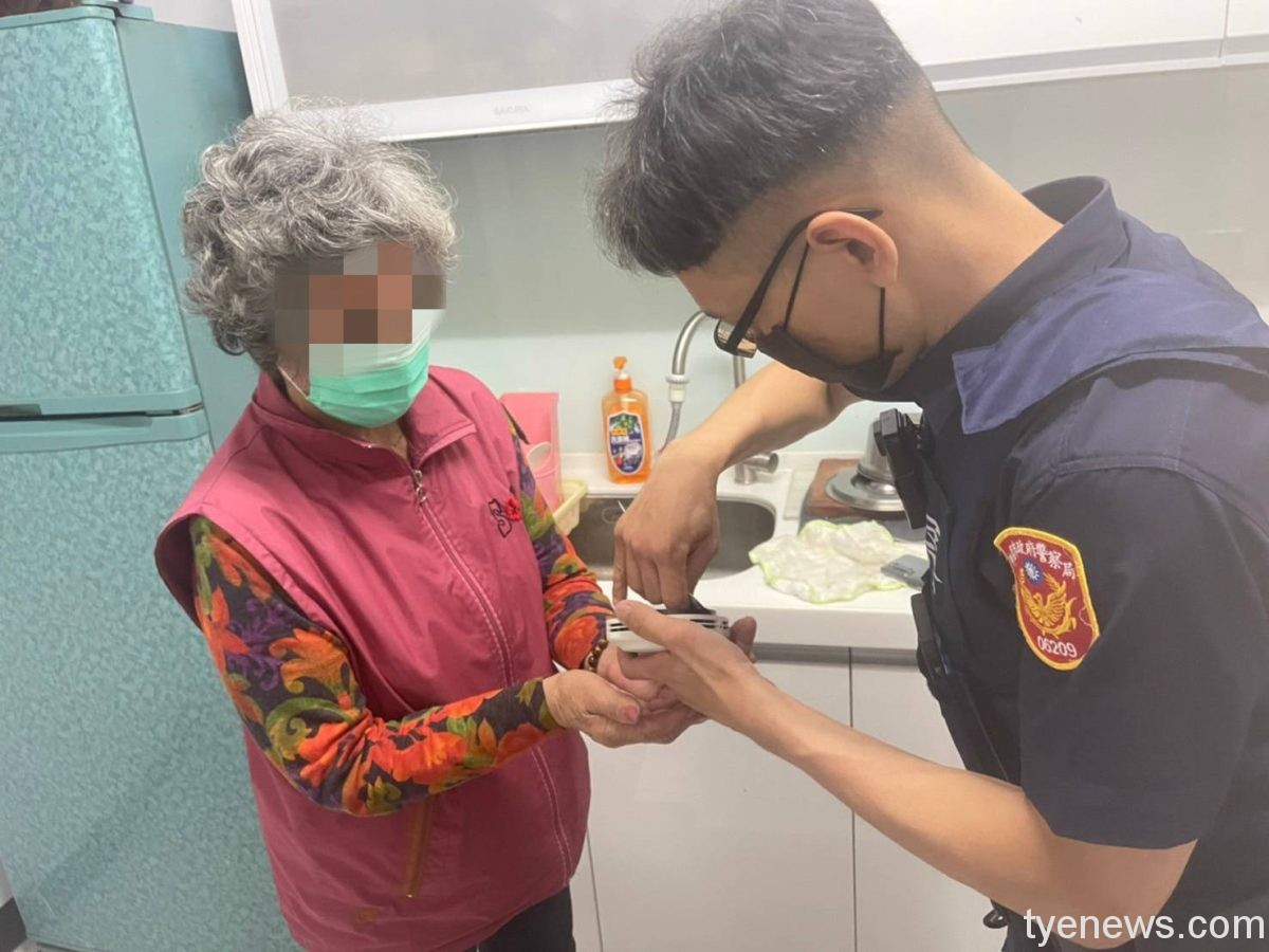 火災警報器突響不停 大園警化解老婦虛驚 139034 scaled 1