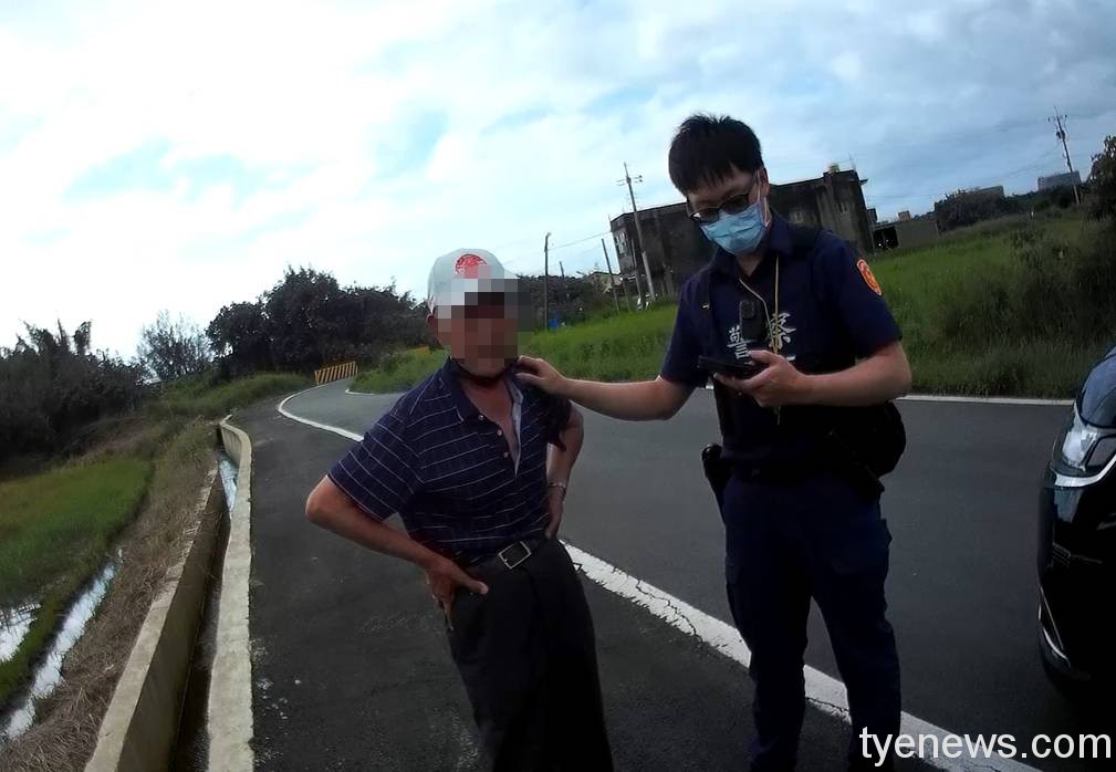 「土地公廟我開的」老翁持拐杖趕人 大園警一問原因家屬無奈 145956