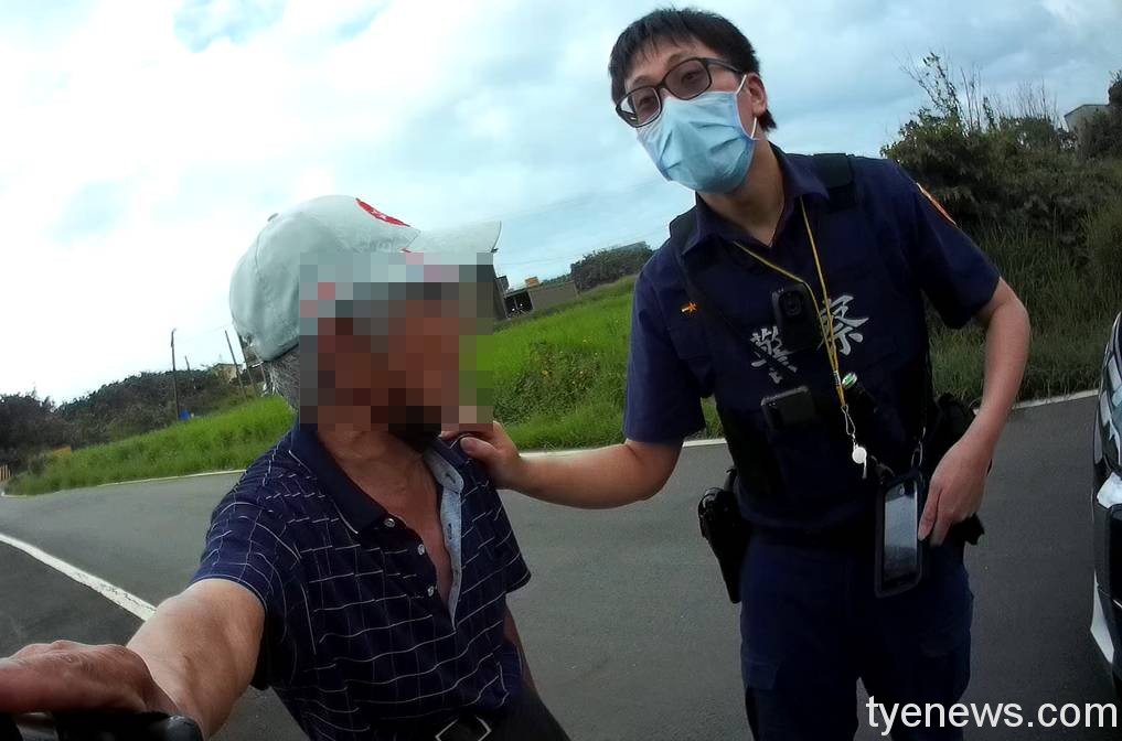 「土地公廟我開的」老翁持拐杖趕人 大園警一問原因家屬無奈