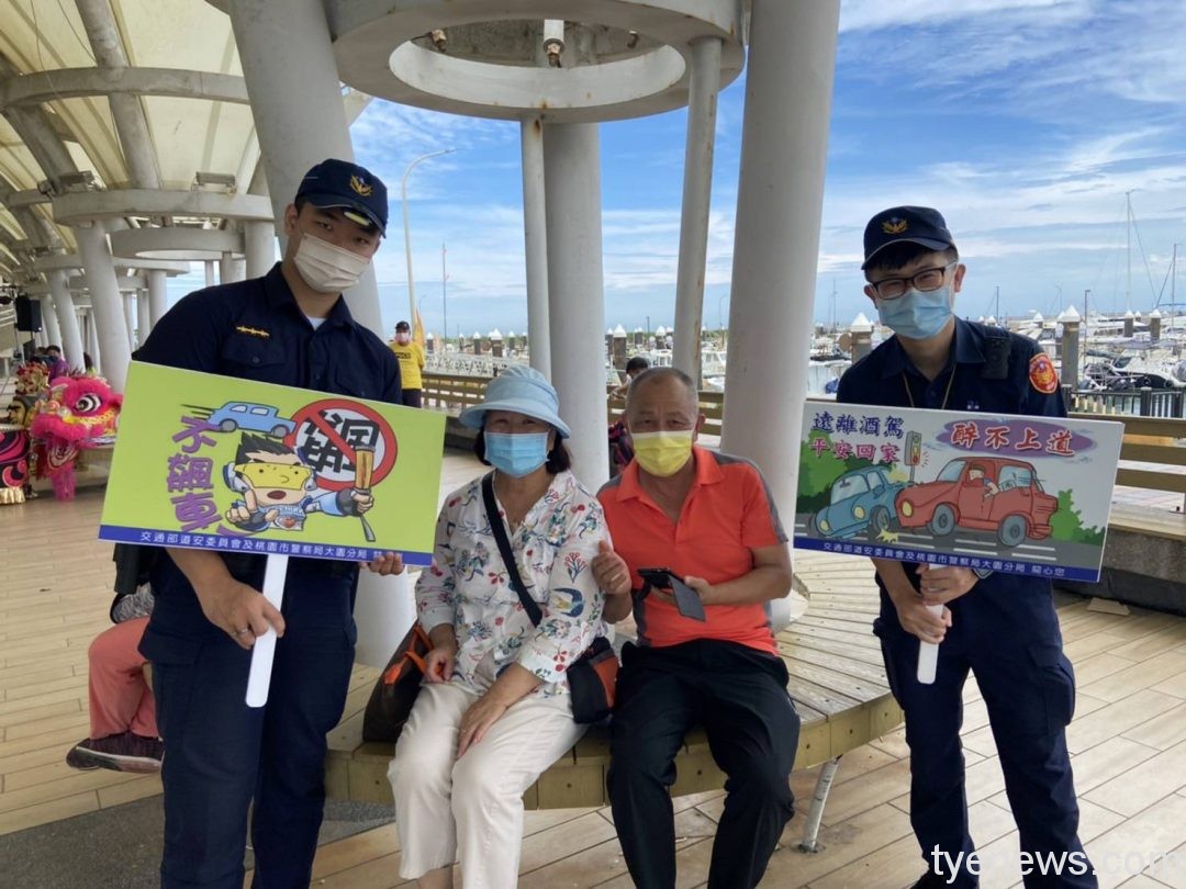 竹圍港口文化海巡季湧人潮 大園警藉機宣導交通安全