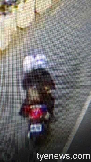 出門後想起瓦斯未關 婦人攔警車協助避免憾事 1610846698045