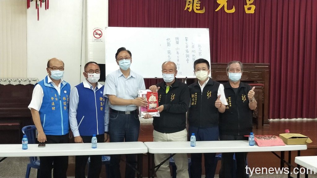 張善政赴龍元宮參拜 龍潭出發參選起手式 1615852