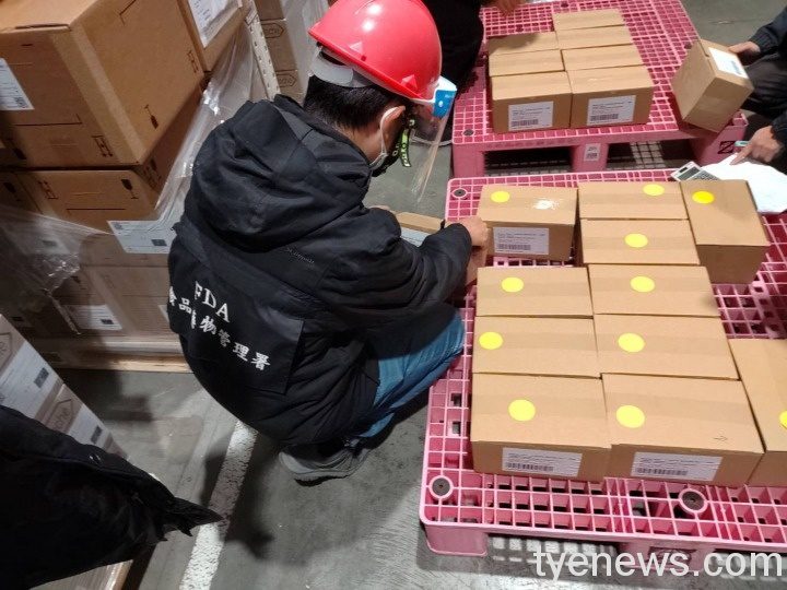 首批莫德納15萬劑抵台 食藥署力拼6/11前核發封緘證明 1622212336298
