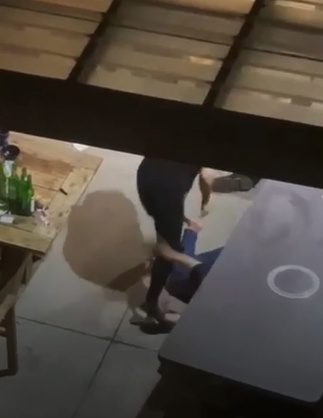 【有片】深夜喝酒喧嘩太擾民!賣場2樓12人群聚遭檢舉 1624847741949