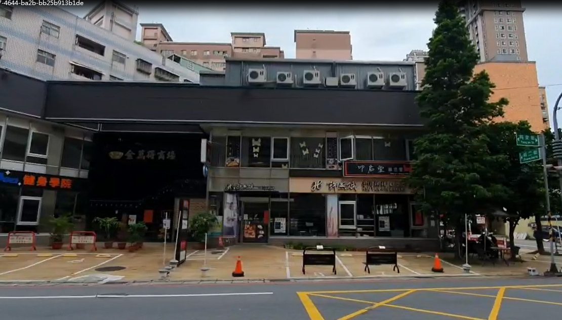 【有片】深夜喝酒喧嘩太擾民!賣場2樓12人群聚遭檢舉 1624847791484