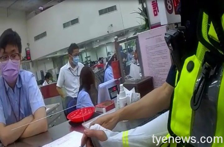 【有片】「長官」恐嚇對男友不利!女子為愛遭詐心急險匯款 1625625980225