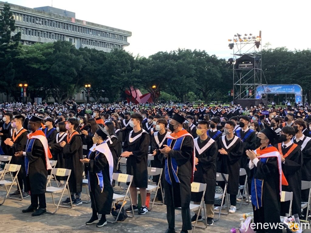 元智大學「今畢輝煌」畢典圓滿落幕 期勉畢業生築夢踏實 1653745603098