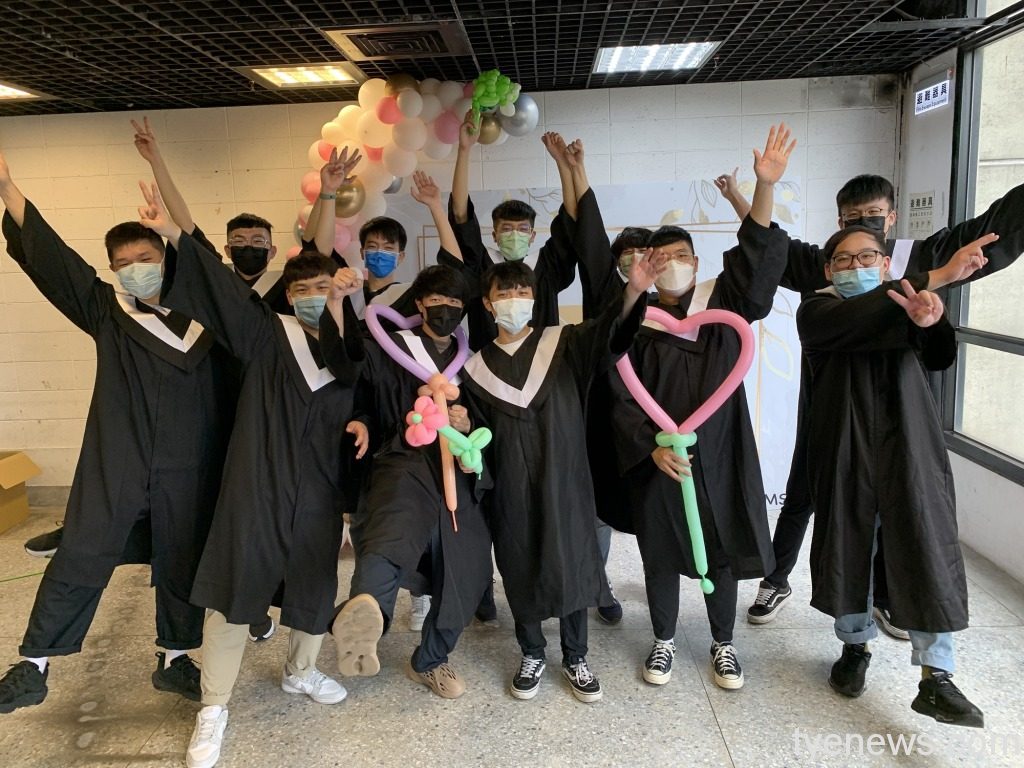 元智大學「今畢輝煌」畢典圓滿落幕 期勉畢業生築夢踏實 1653745605089