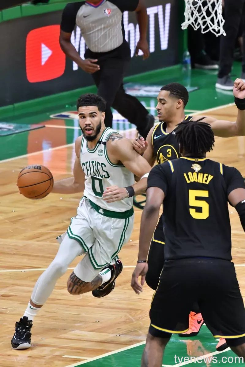 柯瑞遭壓傷!波士頓2比1總冠軍賽領先