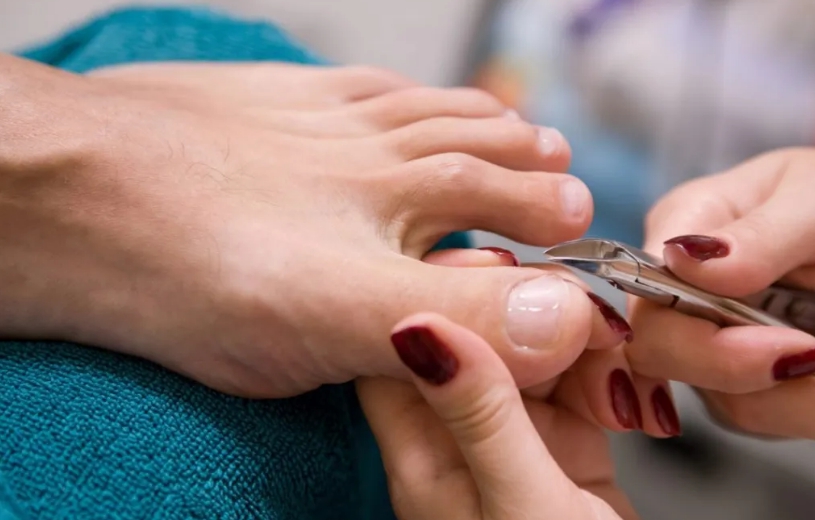 曾被客人傳染灰指甲?美甲師辨識指甲健康這樣做