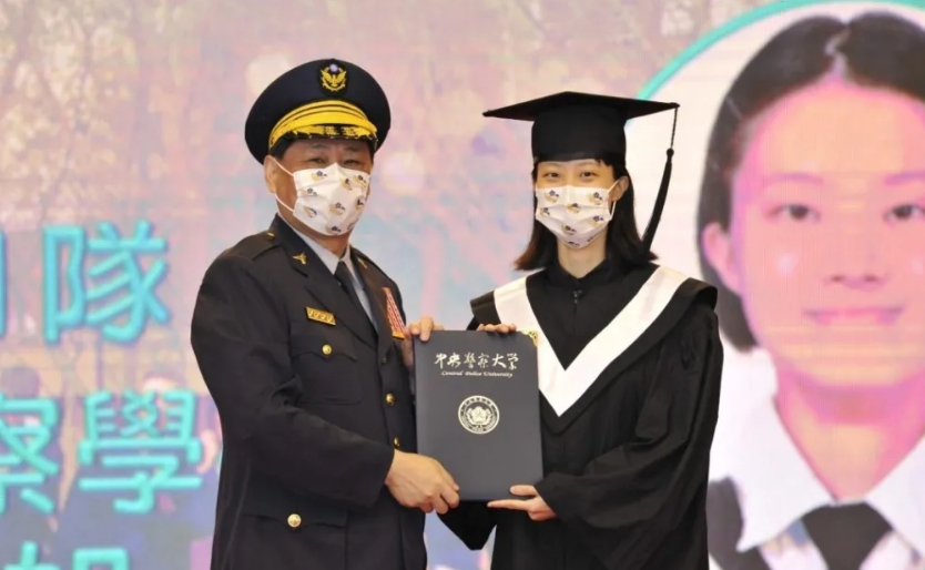 警大畢典!陳檡文期勉430位畢業生歸零學習