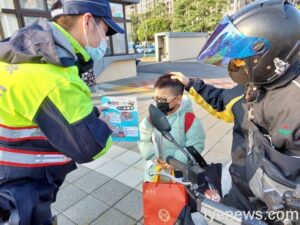 【有片】寒假結束！開學日八德警執行護童勤務加強交安宣導