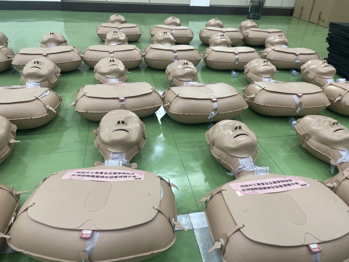 女力展現!桃園女企業家贈充氣式安妮 助消防宣導全民CPR 1D360B9D EB6B 453C B615 E0B6278C80AD