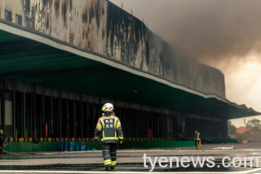 楊梅家樂福倉儲建築物塌陷 鄭文燦視察救災情形 2 1 3