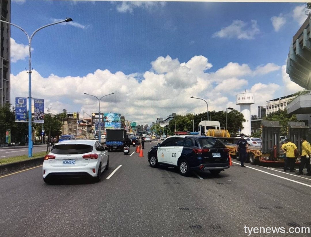 【有片】慟!堆高機牙叉致命 21歲騎士慘遭斷頸不治