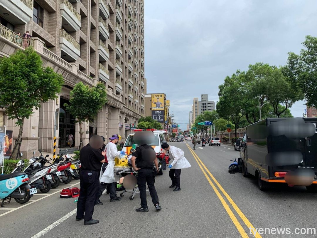 【有片】突左切變換車道遭直行車撞上 騎士頭部傷重不治