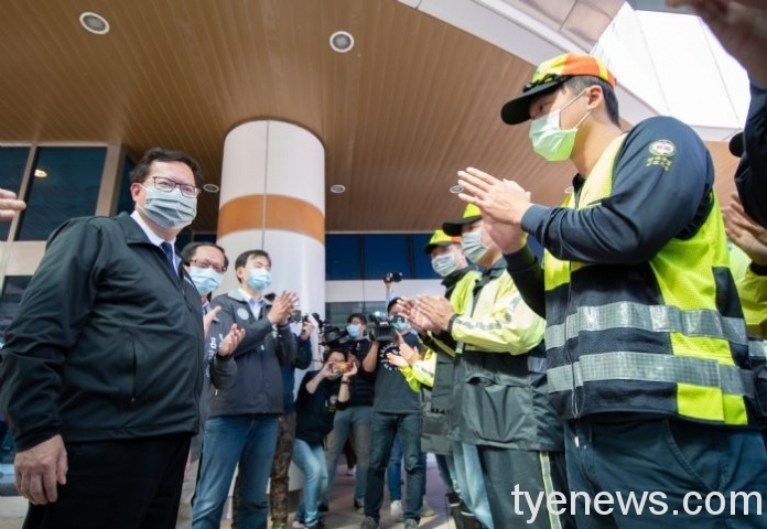 鄭文燦視察部桃醫 感謝醫護同仁盡心防疫