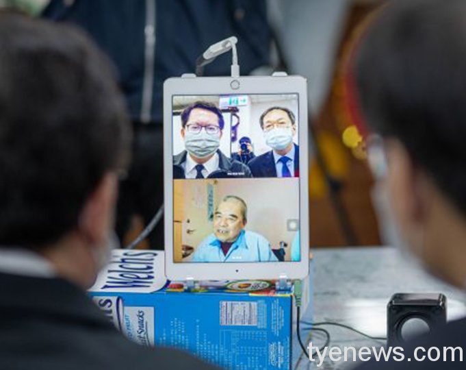 桃市私立同安長照中心 教導長者使用平板手機與親友聯繫 20210128130830553