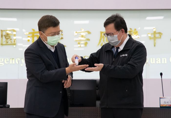 臺鹽公司捐1萬瓶乾洗手 與桃市府並肩守護民眾 20210129143454984