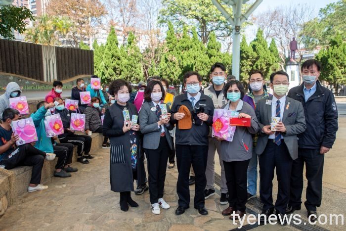 桃市府發放春節關懷物資 盼街友平安迎接新年 20210204140744040