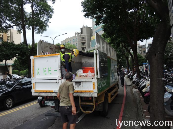 中秋假期垃圾量大增 桃市清潔隊正常清運不打烊 20210917090559052