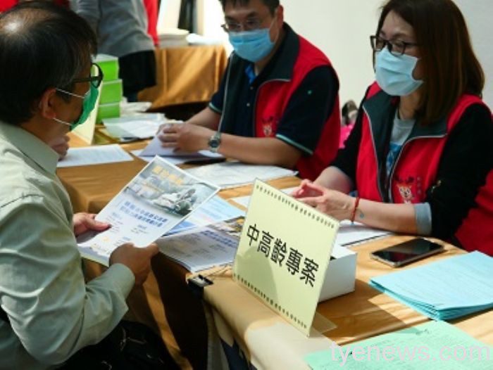 率全國創新!桃市就服處推「繼續僱用高齡者補助」方案