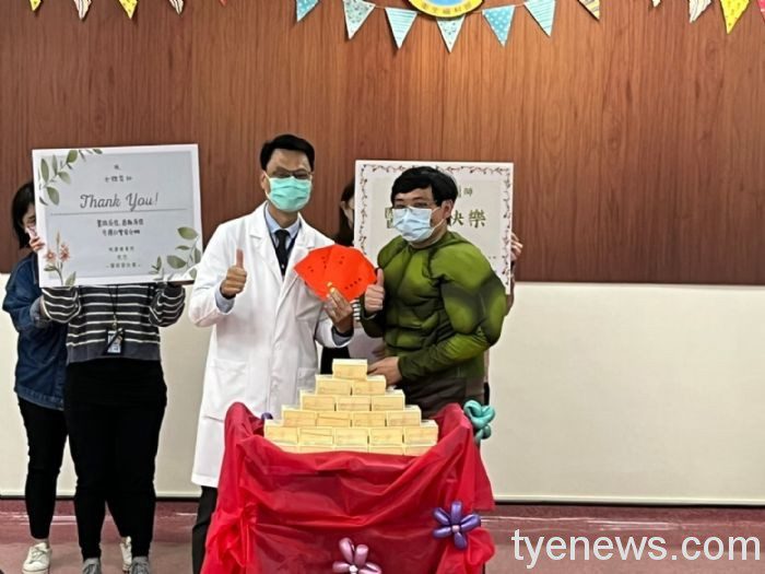 桃療舉辦醫師節活動 贈終身成就獎予副院長詹宏裕 20211112164650527