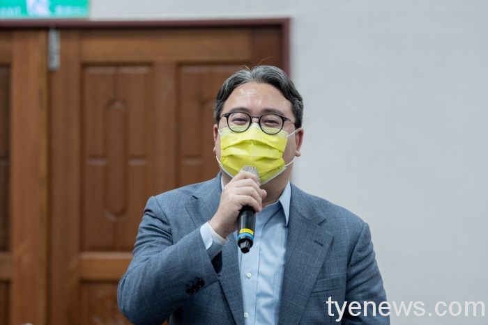 立委黃世杰與觀音鄉親共捐65台輪椅 造福身障民眾 20211221183634953