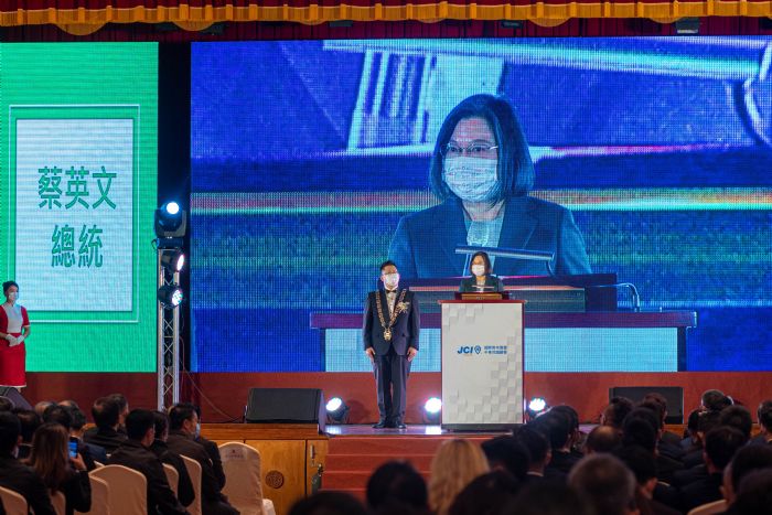 國際青商總會長就職典禮 鄭文燦:投資人才、展現活力 2021131951 16 1