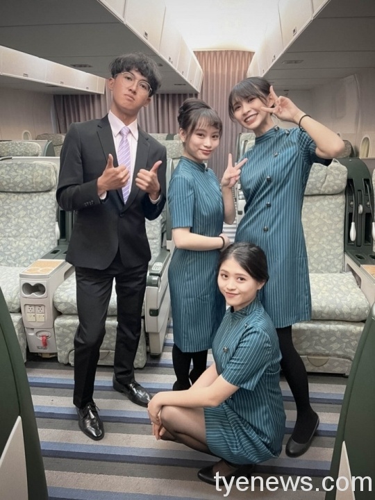 龍華學子參加航空廣播競賽、英語演講 突破自我表現優異 2021天籟盃全國大專暨高中航空廣播詞競賽 2 1 scaled 1