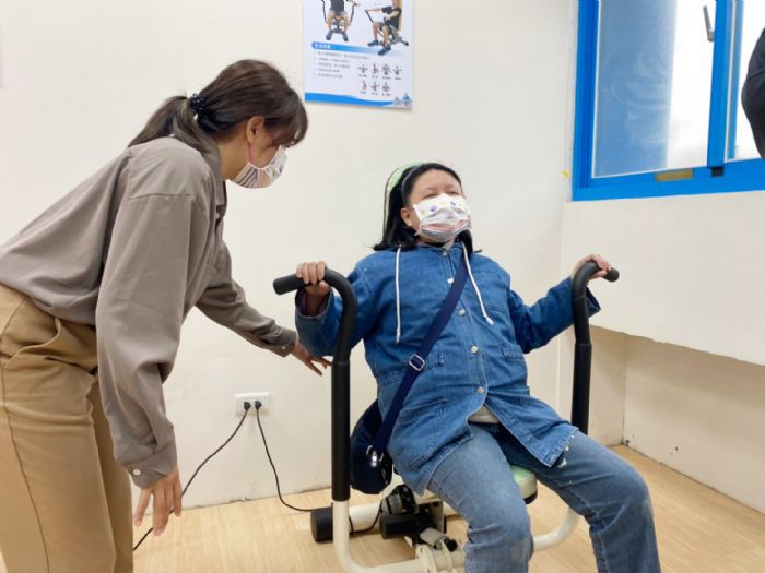 身障者老化速度快1.5倍 扶輪社捐訓練設備促進身心健康 20220112150230752