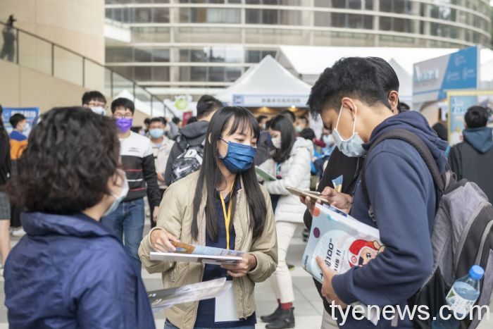青銀共事就業新趨勢 桃市就服處辦理徵才活動 20220411090249898