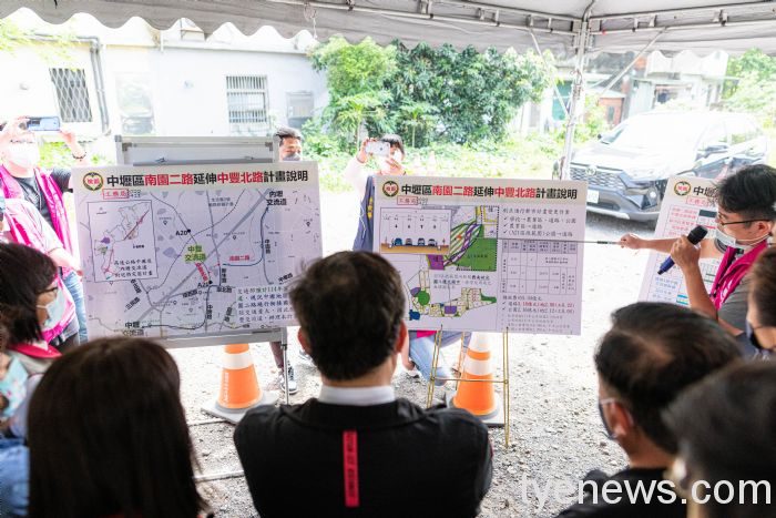 桃園市長鄭文燦出席「中壢區南園二路打通至中豐北路暨中豐北交流道說明會」...。圖:市府提供 20220411181639903