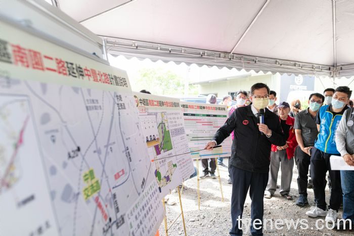 桃園市長鄭文燦出席「中壢區南園二路打通至中豐北路暨中豐北交流道說明會」...。圖:市府提供 20220411181659581