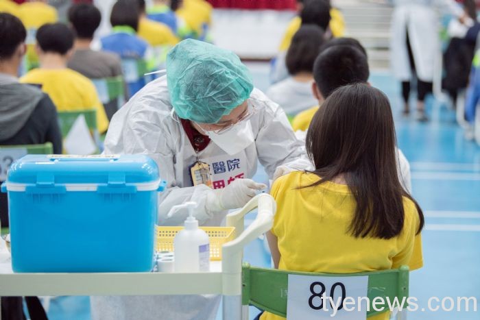 與病毒共存 鄭文燦:須拉高疫苗覆蓋率 20220608120653063