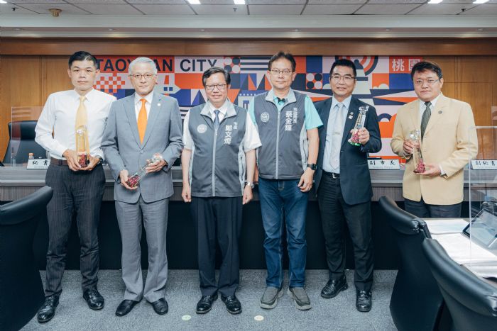 桃園地政局「桃仲獎」選拔 表揚機績優不動產經紀業者 20220713173719801
