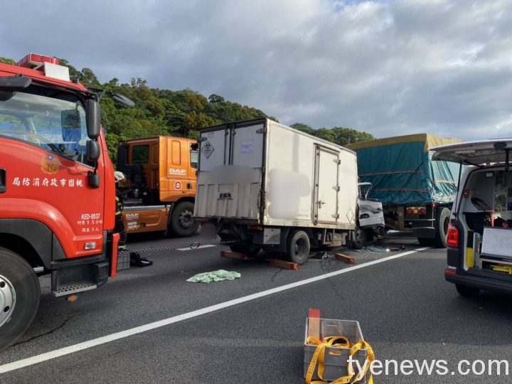 【有片】國1北上45K車禍 兩車追撞車流回堵12公里 208914