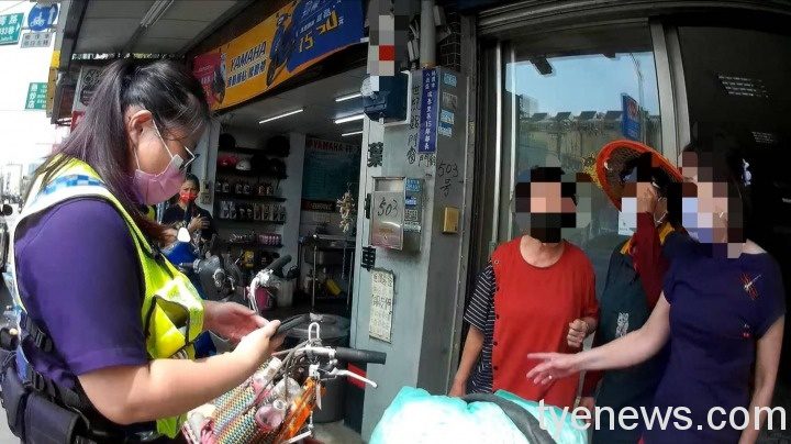 老婦迷途拒搭警車 暖警眼尖發現電子錶助聯繫家人 209183