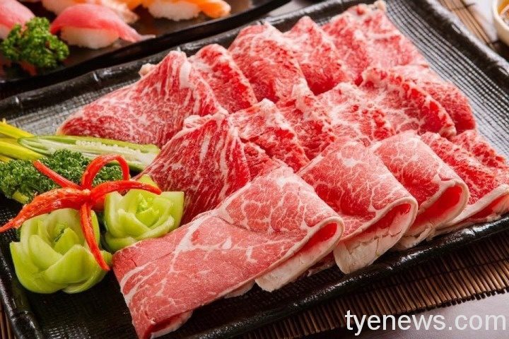 桃園石頭火鍋迎接草莓季 提供免費大湖草莓 210303